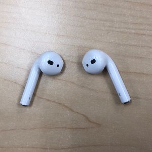 AirPods